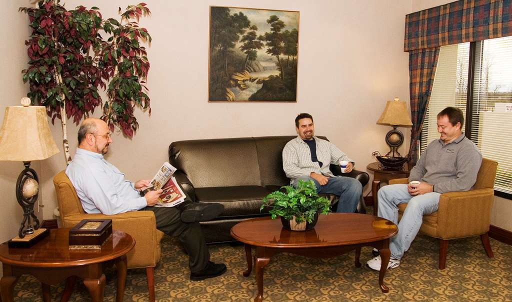 Hampton Inn Dyersburg Interior photo